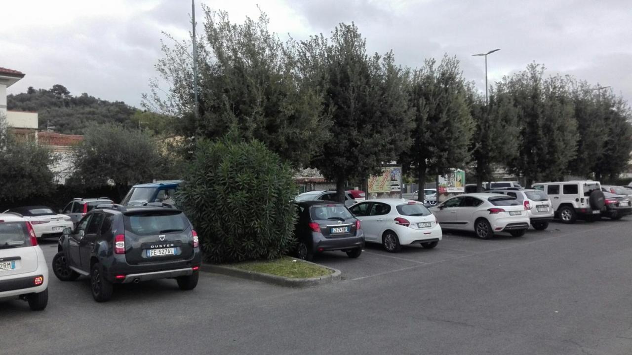 B&B Villa La Bouganville Camaiore Eksteriør bilde